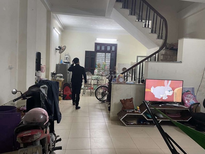 Chính chủ cho thuê nhà 2 tầng 1tum tại ngõ 180 đường Tây Mỗ, quận Nam Từ Liêm, Hà Nội
