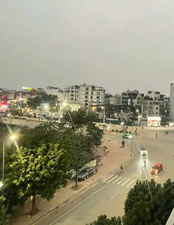 Bán nhà HỒNG TIẾN 8 tỉ Ô TÔ 50M sân riêng thiết kế đẹp đẳng cấp.