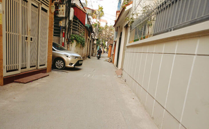 Bán nhà HỒNG TIẾN 8 tỉ Ô TÔ thông 50M*4T dân xây ở luôn.