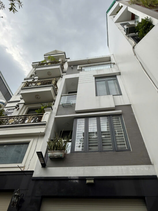 BÁN NHÀ đường QUANG TRUNG GÒ VẤP, HẺM XE HƠI, 70m2, 2 TẦNG 3PN, CHỈ 5.65 TỶ TL