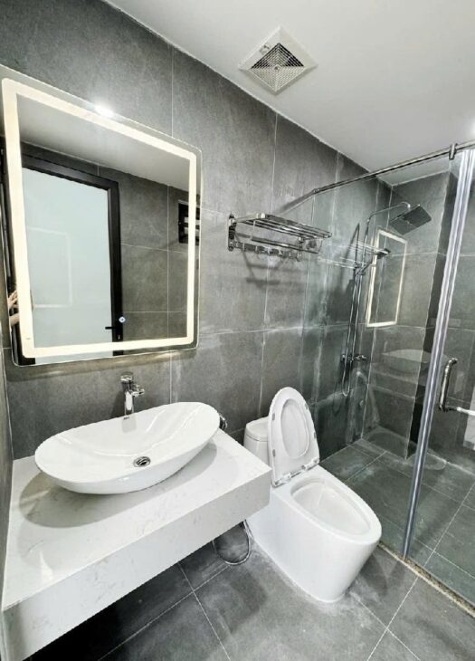 Bán nhà NGUYỄN VĂN CỪ 6 TỈ Ô TÔ mặt phố 50M mặt tiền rộng nhà đẹp