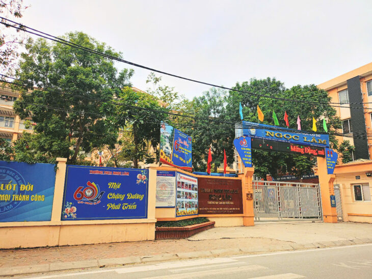 Bán nhà NGUYỄN VĂN CỪ 8 tỉ Ô TÔ TRÁNH vài chục mét_đi bộ tới trường NGỌC LÂM