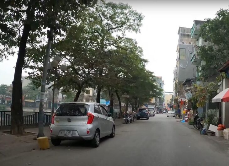 Bán nhà NGUYỄN VĂN CỪ 8 tỉ Ô TÔ đỗ cổng 65M 7 ngủ gần Hoàn Kiếm.