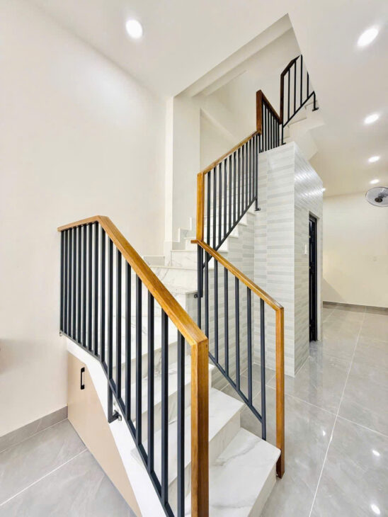 – NHỈNH 3 TỶ…MẶT TIỀN HẺM – NGAY TRƯỜNG HỌC