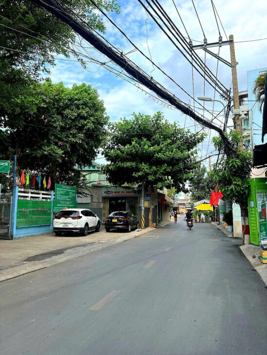 – NHỈNH 3 TỶ…MẶT TIỀN HẺM – NGAY TRƯỜNG HỌC