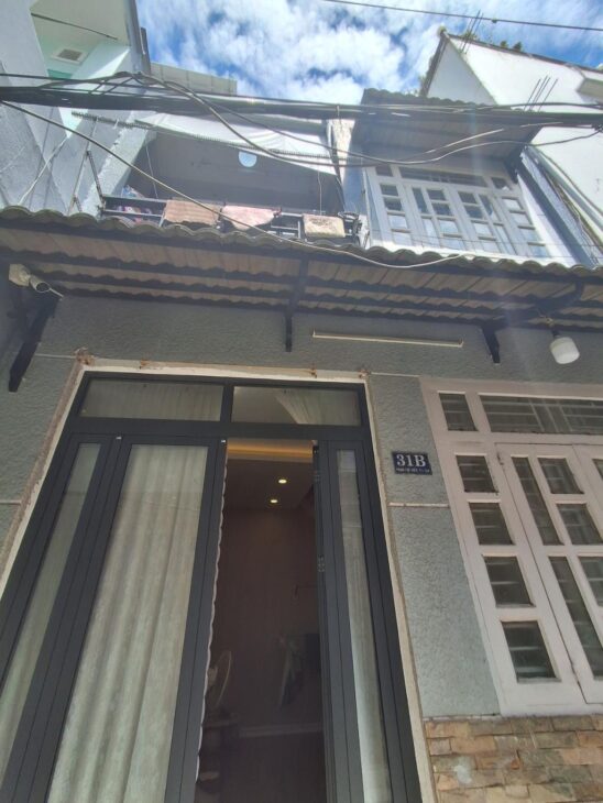 NHÀ PHẠM THẾ HIỂN 30M2 x 2 TẦNG GIÁ 4.3 TỶ GẦN Ô TÔ TRÁNH