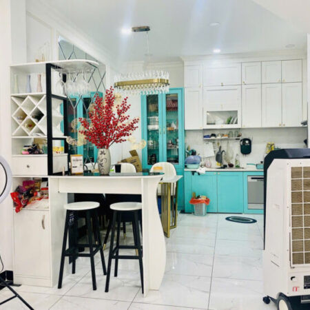 SIÊU PHẨM NHÀ MỚI Ở NGAY, GÒ VẤP 5 PHÚT-, HẺM 4M, XE HƠI VÀO THOẢI MÁI, SÁT MẶT TIỀN