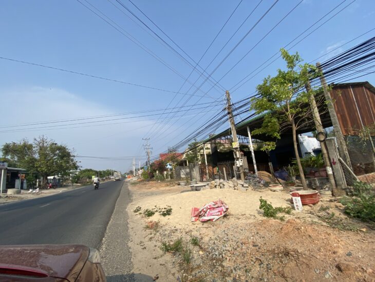 Bán đất mặt tiền Lý Thái Tổ, thị xã LaGi cách Biển 200m giá ngộp 500tr/m ngang