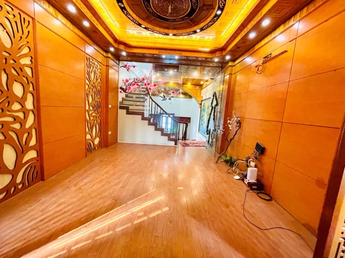 bán nhà Thanh Xuân VIEW HỒ, kinh doanh sầm uất ngày đêm