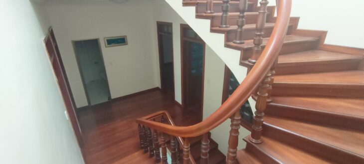 Bán biệt thự 3 tầng DT 180 M Văn Cao Đằng Lâm Hải An