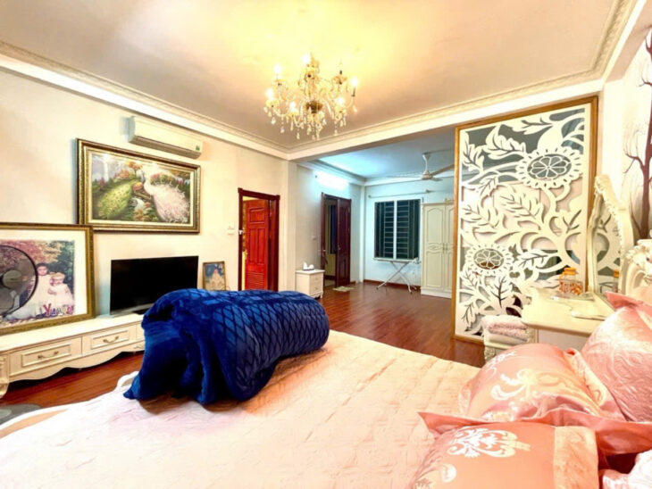 bán nhà Đống Đa 54m sát phố nhà đẹp full nội thất