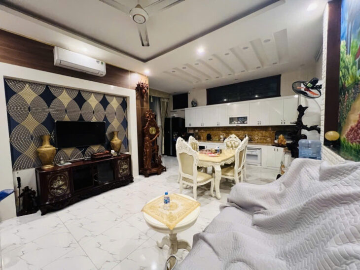 bán nhà Đống Đa 54m sát phố nhà đẹp full nội thất
