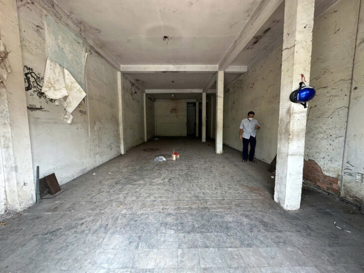 Cho thuê nhà mặt tiền Cộng Hòa, P.4, Tân Bình (Gần Ngã Tư Bảy Hiền)• Diện tích: 5.3 x 17m. Giá 30