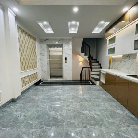 Lạc Long Quân – gara ô tô – 7 tầng TM – MT 4.5m siêu đẹp – chỉ nhỉnh 13 tỷ