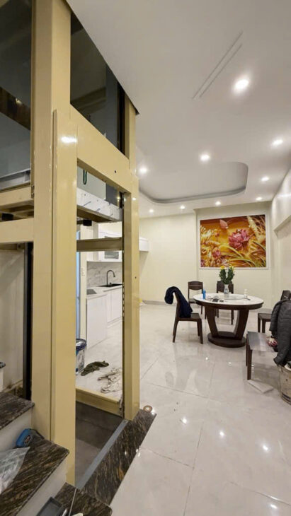 Mặt phố Trần Quang Diệu – 7 tầng thang máy – KD sầm uất – 33 tỷ