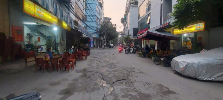 bán nhà Giáp Bát 103m 3 ô tô tải tránh đỗ trước cửa, kinh doanh sầm uất