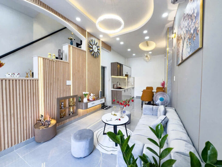 4.65 tỷ- nhà mặt tiền kinh doanh Lê Trực- Lê Quang Định- 2 tầng- 4mx8m- 2PN full nội thất