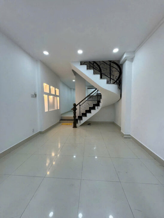 6.6 tỷ-bán nhà hẻm xe hơi phường 25 Bình Thạnh- 3 tầng- 4mx12m- 4pn giáp Quận 1