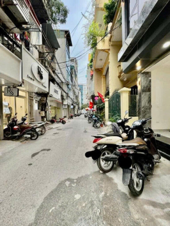 Bán nhà 5 tầng MẶT PHỐ Đông Các, quận Đống Đa, diện tích 60m2, KHU DÂN TRÍ CAO, AN NINH TỐT