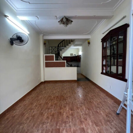 Bán nhà Thiên Lôi gần Cầu Rào, 40m 3 tầng, ngõ nông, Giá 2.25 tỉ