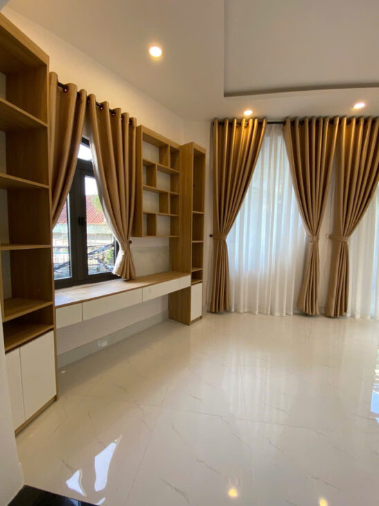 ♥ Nhà 3 mặt Kiệt gần 4m thẳng thông nhìn thấy MT Hoàng Diệu, 55m2, 2 tầng, đẹp thoáng