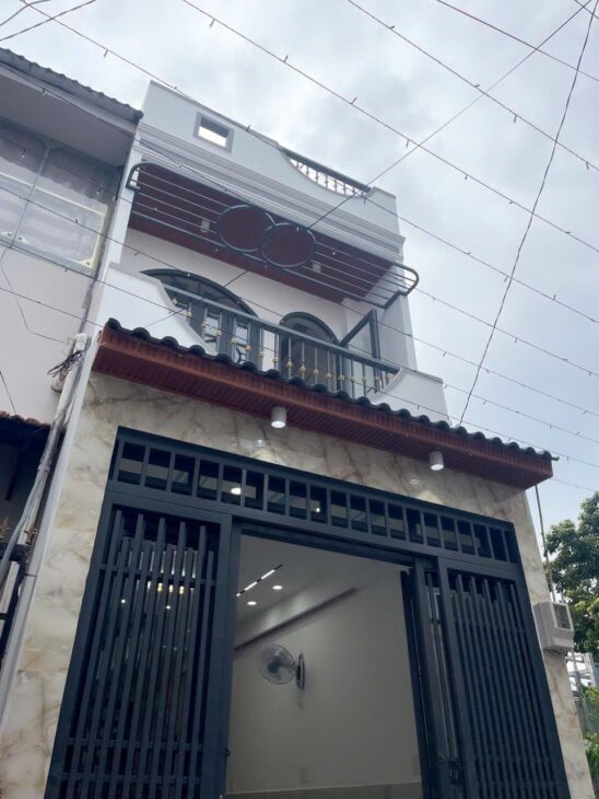 Hẻm ô tô thông – mới ở ngay – gần trường chợ bệnh viện – Phường 15 Gò Vấp -36m2 – 2 tầng – hơn 4 tỷ