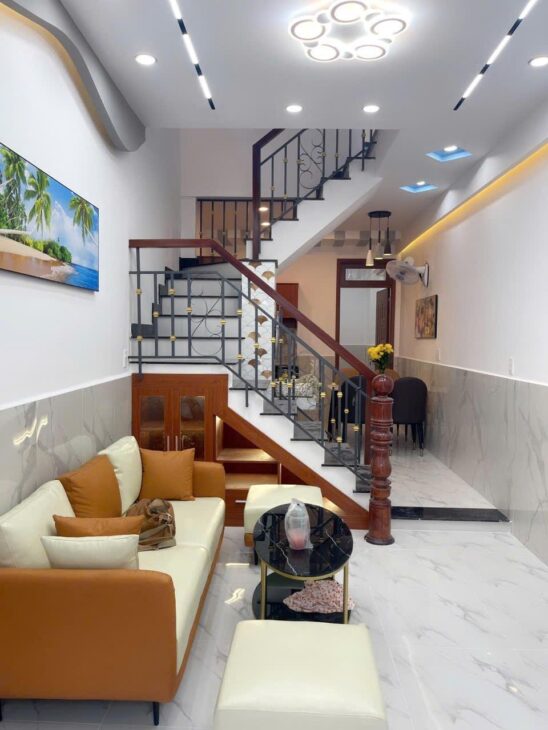 Hẻm ô tô thông – mới ở ngay – gần trường chợ bệnh viện – Phường 15 Gò Vấp -36m2 – 2 tầng – hơn 4 tỷ