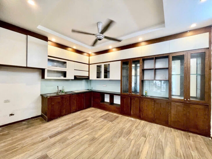 Chính chủ cần bán nhanh liền kề Văn Phú – Hà Đông, dt 50m2 x 4 tầng, mặt tiền 5m, giá vô cùng hợp lý