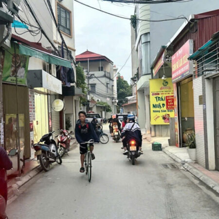 Gấp!Mặt phố Gia Quất 109m, vỉa hè, kinh doanh đỉnh 4 tỷ