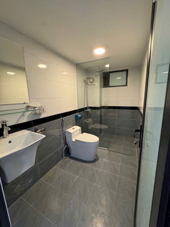Bán nhà bạch mai 4 tầng long lanh ở ngay cách phố 30m hai bà trưng