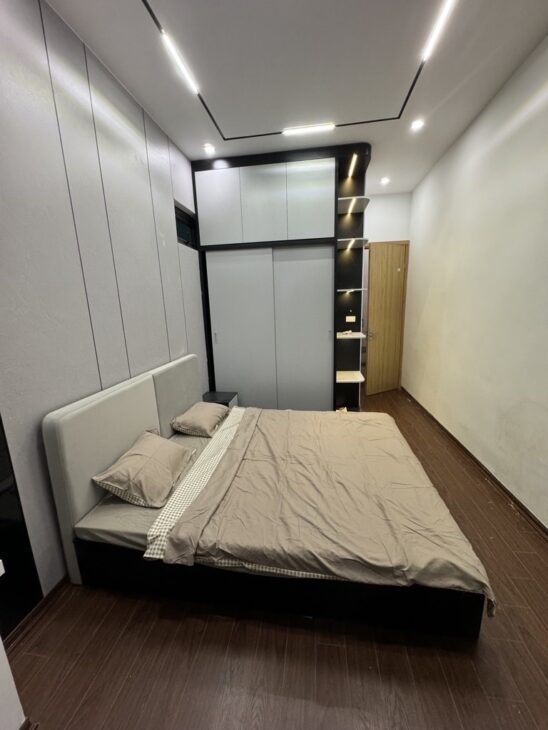 ????????????BÁN NHÀ 5TẦNG PHỐ TÂY SƠN, GẦN NGÃ TƯ SỞ, DT25M.GIÁ CHỈ 5,3 TỶ