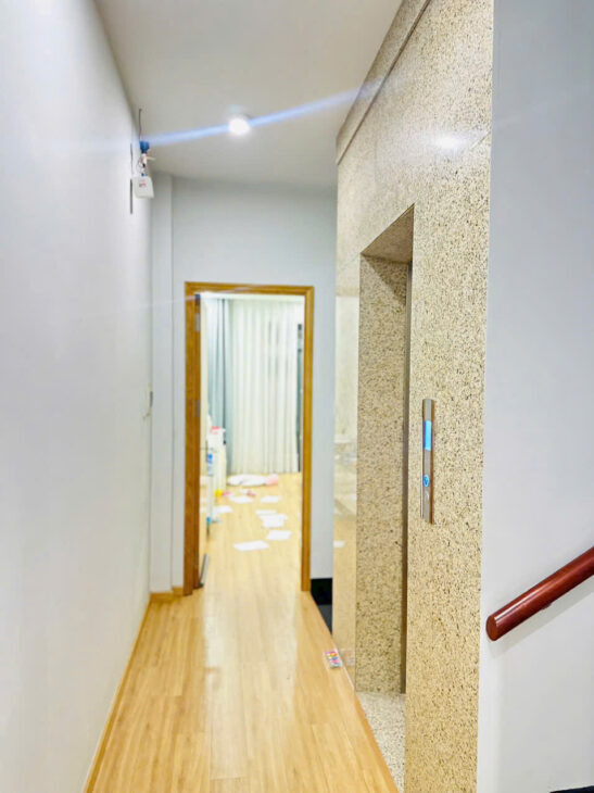 BÁN GẤP NHÀ PHỐ 5 TẦNG – THANG MÁY NHẬT – 6PN – KHU PHÂN LÔ – ĐƯỜNG 12M – GIÁ CHỈ 5 TỶ 5