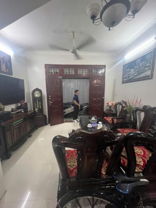????????????BÁN NHÀ DÂN XÂY PHỐ HOÀNG CẦU, GẦN Ô TÔ, 5 TẦNG 45/50M2 GIÁ CHỈ 10,7 TỶ