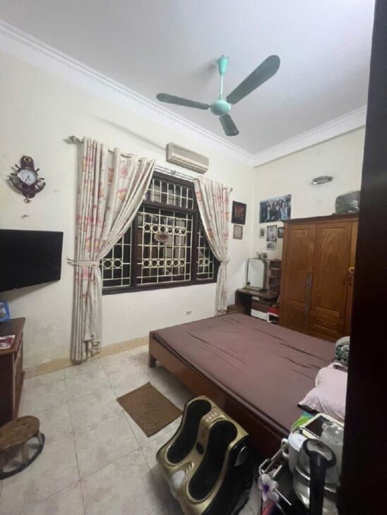 ????????????BÁN NHÀ DÂN XÂY PHỐ HOÀNG CẦU, GẦN Ô TÔ, 5 TẦNG 45/50M2 GIÁ CHỈ 10,7 TỶ