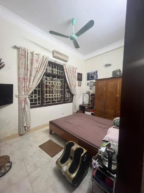 ????????????BÁN NHÀ DÂN XÂY PHỐ HOÀNG CẦU, GẦN Ô TÔ, 5 TẦNG 45/50M2 GIÁ CHỈ 10,7 TỶ
