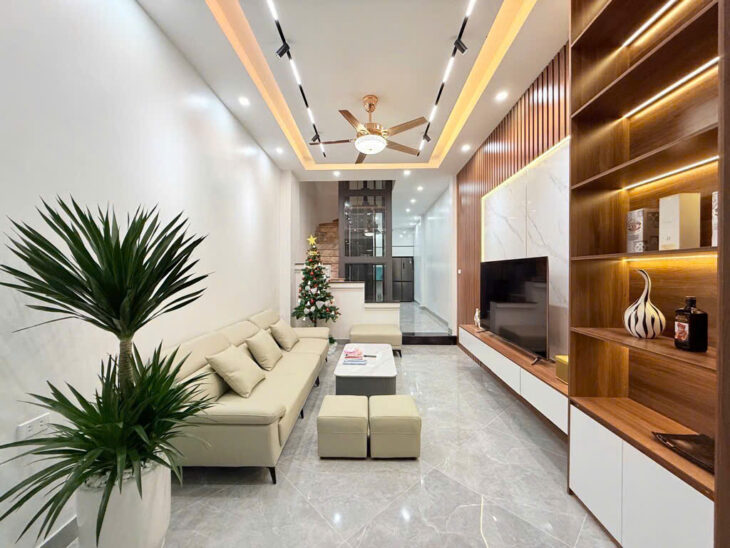 bán nhà Hoàng Mai 65m ô tô đỗ cửa, thang máy, sát mặt phố