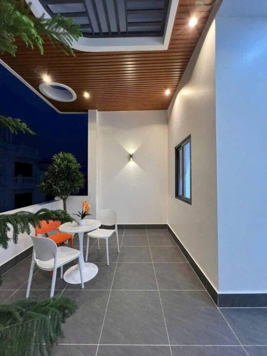 NHÀ PHỐ TRẠM, 5 TẦNG, Ô TÔ ĐỖ GẦN, SÁT AEON MALL