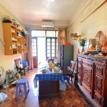 CĂN ĐẸP LÕN NÀ CỔ NHUẾ THÔNG SỐ VÀNG MẶT PHỐ 45MX5T ,Ô TÔ TRÁNH NHAU ,KD ĐỈNH GIÁ CHỈ 15,3 TỶ