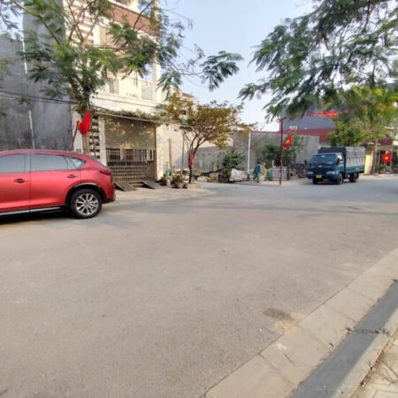 Bán đất phân lô ngõ 15 Khúc Thừa Dụ, 90m, MT 4.5, đường 15m, GIá 62 tr/m Bán đất phân lô ngõ 15 Khúc Thừa Dụ, 90m, MT 4.5, đường 15m, GIá 62 tr/m