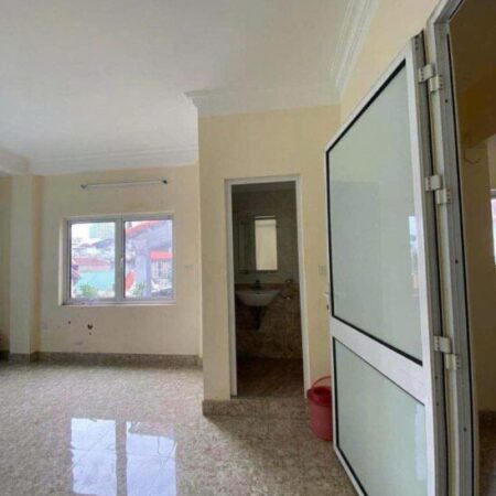 Cho thuê kinh doanh online phố Trương Hán Siêu có thang máy điện nước giá dân