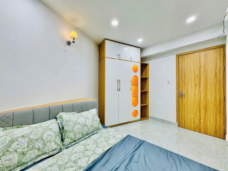 4.75 tỳ- 44m2- bán nhà 2 tầng mới full NT- 4PN ngay ngã 5 Bình Hòa- Nơ Trang Long