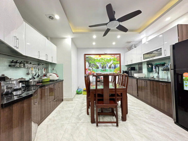 Bán nhà riêng tại Ngõ 213 Giáp Nhất,Thanh Xuân , DT 53m2, 6PN, 5WC, giá cực chất 8,9 tỷ