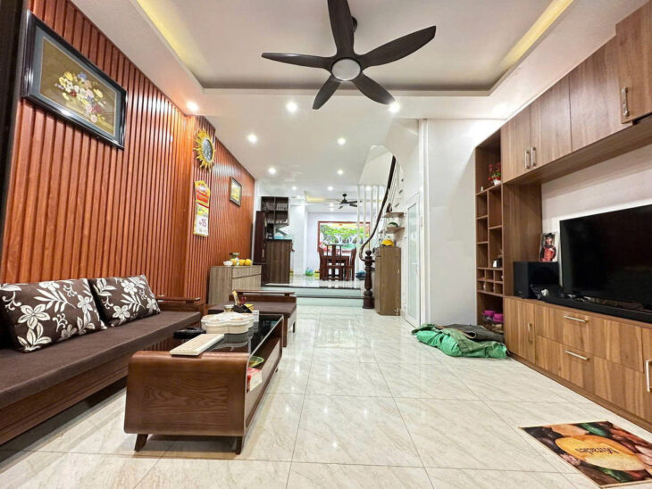 Bán nhà riêng tại Ngõ 213 Giáp Nhất,Thanh Xuân , DT 53m2, 6PN, 5WC, giá cực chất 8,9 tỷ