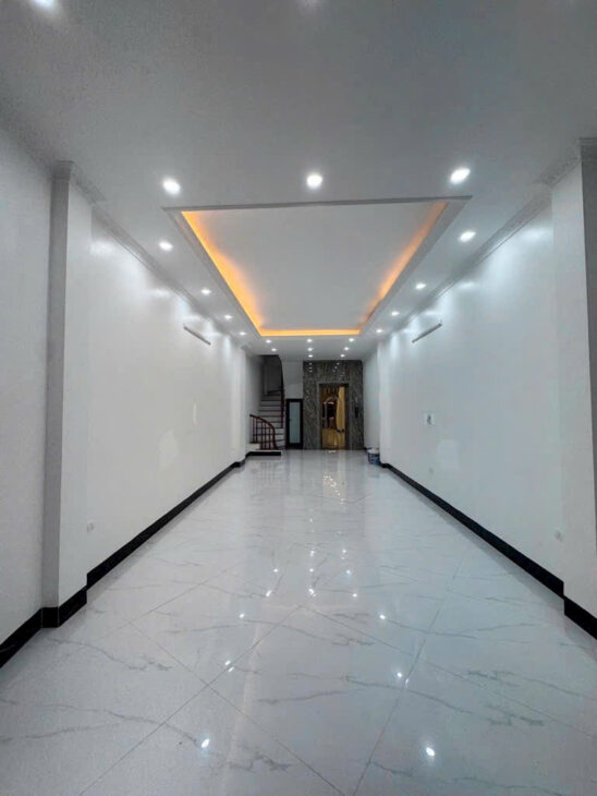 Bán nhà mặt phố lĩnh nam 5 tầng thang máy long lanh kinh doanh ngày đêm hoàng mai