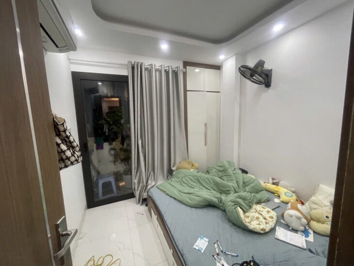 Bán căn hộ CCMN 2 ngủ , cạch Ngã Tư Vọng, vài bước ra Mặt Phố, 50m2, NHỈNH 1,5 tỷ