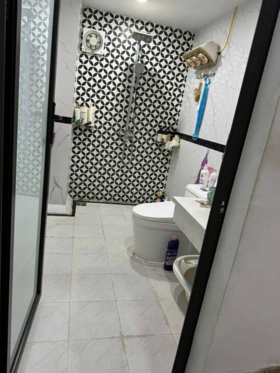 SIÊU PHẨM, NGÕ RỘNG. GIÁ TỐT, MẶT TIỀN, DIỆN TÍCH KHỦNG, CẦU GIẤY.