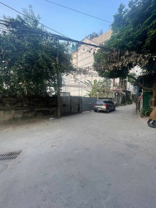 NHÀ MỚI, NGÕ THÔNG, Ô TÔ QUA PHỐ NGỌC THỤY,40M2,6 TẦNG, 8.7 TỶ.LONG BIÊN.
