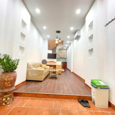 BÁN NHÀ HÀO NAM – 4 TẦNG ĐẸP LUNG LINH – GẦN GA CÁT LINH – GIÁ 6.5 TỶ! – 28m