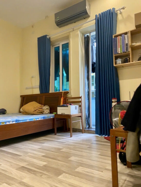 Bán căn Tập thể 190 Phố Lò Đúc, 60m2, 2 ngủ, 3 bước ra phố cổ, dân trí cao, ở luôn, Nhỉnh 3 Tỷ.