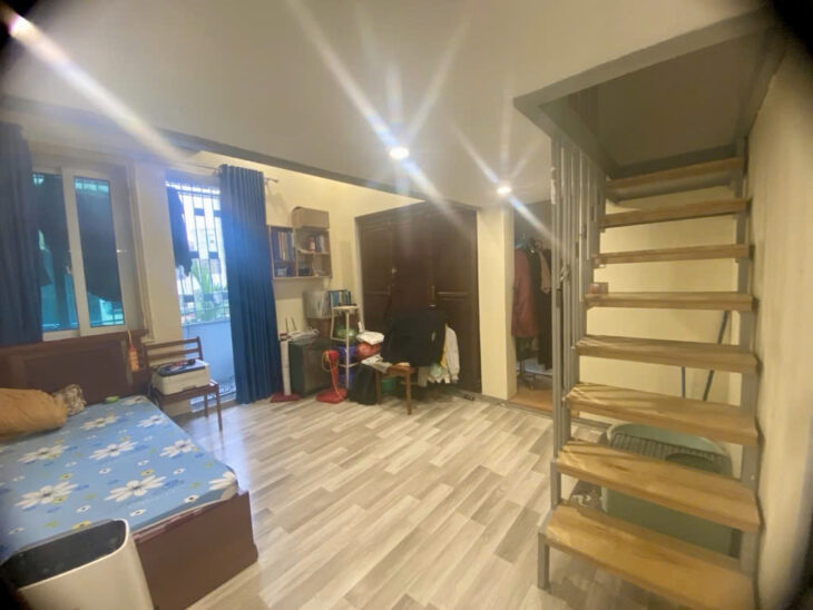 Bán căn Tập thể 190 Phố Lò Đúc, 60m2, 2 ngủ, 3 bước ra phố cổ, dân trí cao, ở luôn, Nhỉnh 3 Tỷ.